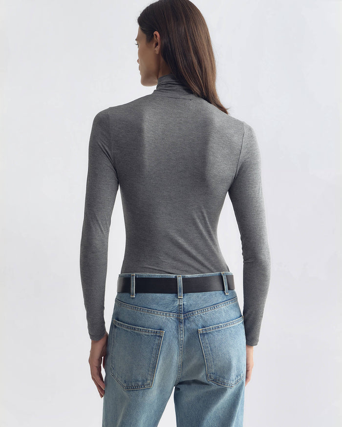 DARK HEATHER GREY