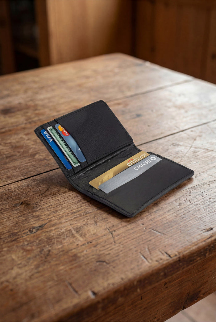 LOGO SAVELLARO CARD HOLDER