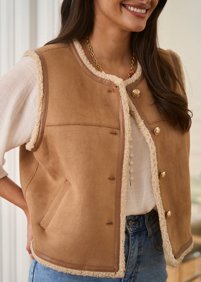 Veste Lyra