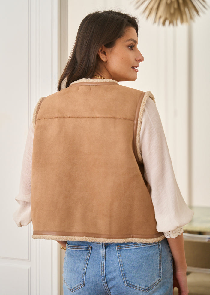 Veste Lyra
