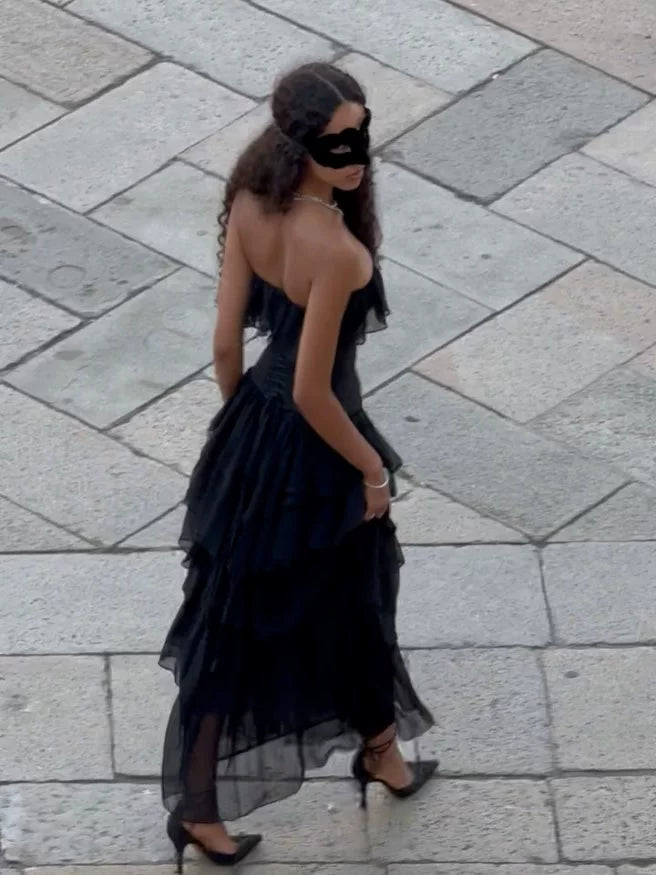 Vintage Black Strapless Ruffle Gown ¨C Sheer Waist-Cinching Evening Dress for Gala & Runway