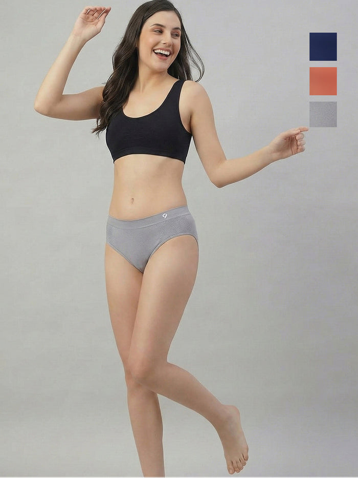 Women Seamless Mid-Rise Soft &Breathable Briefs(Pack Of 3)
