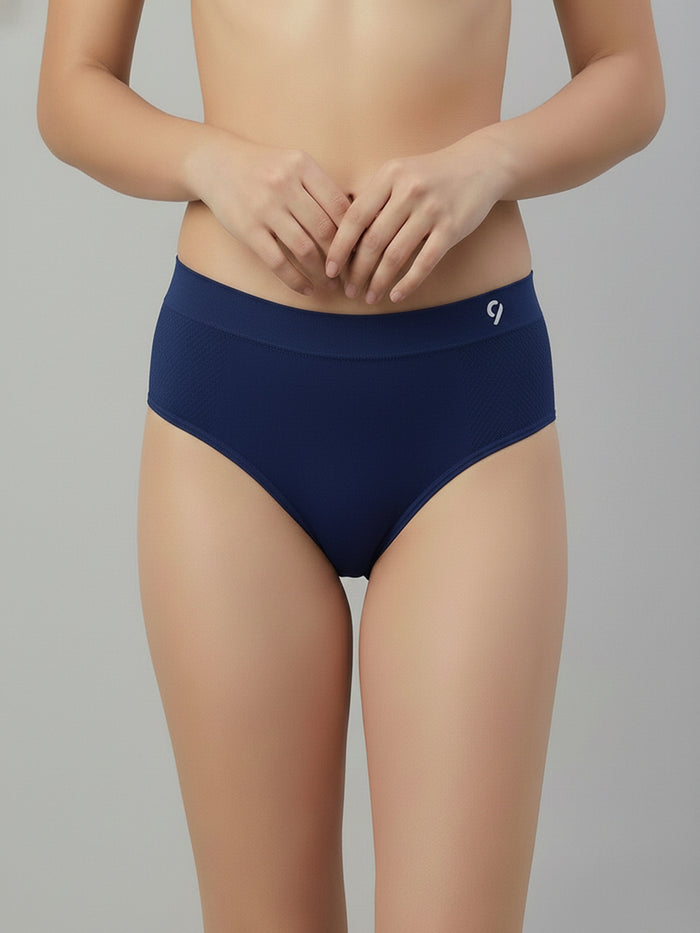 Women Seamless Mid-Rise Soft &Breathable Briefs(Pack Of 3)