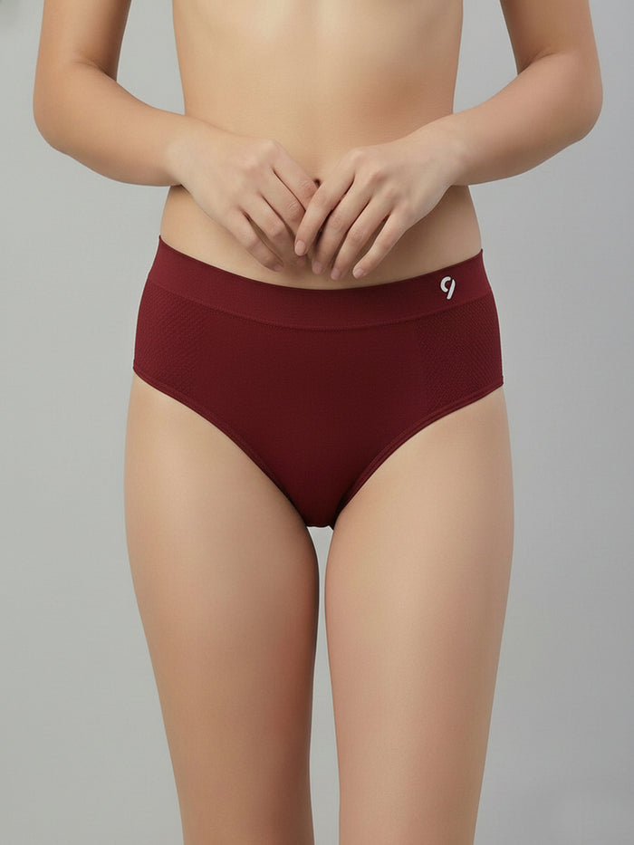 Women Seamless Mid-Rise Soft & Breathable Briefs(Pack Of 3)
